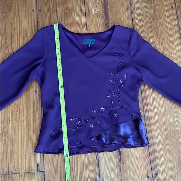 Elegant Purple/Burgundy Top and Skirt Ensemble ( Size 12) - Picture 10 of 16